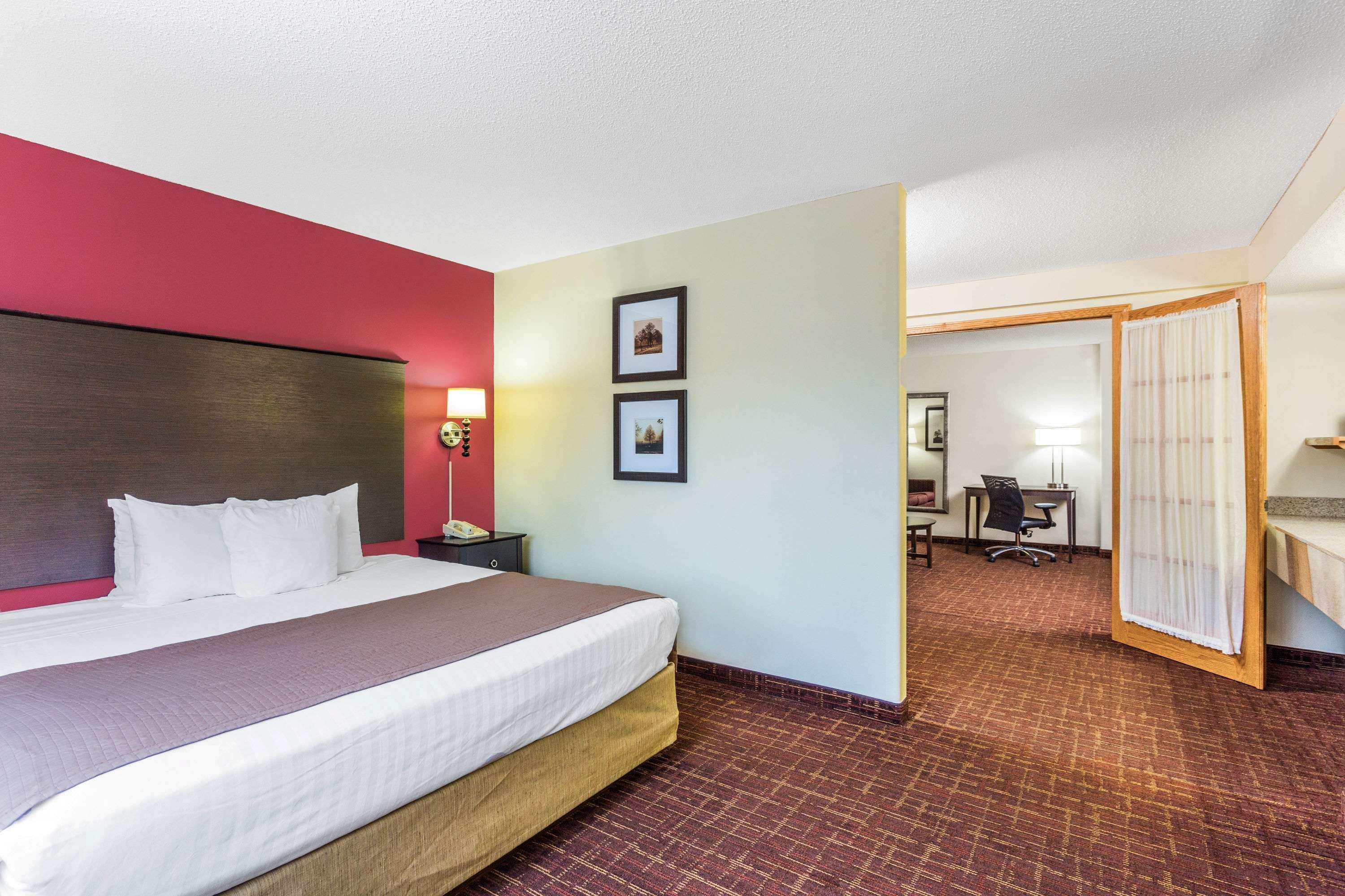 Americinn By Wyndham Madison South Ngoại thất bức ảnh